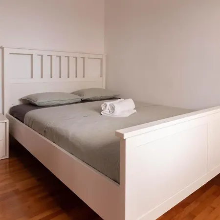 Moderne In Privlaka Mit Terrasse, Grill Und Garten פריבלאקה