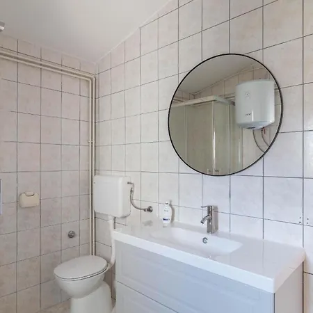 Moderne In Privlaka Mit Terrasse, Grill Und Garten * פריבלאקה